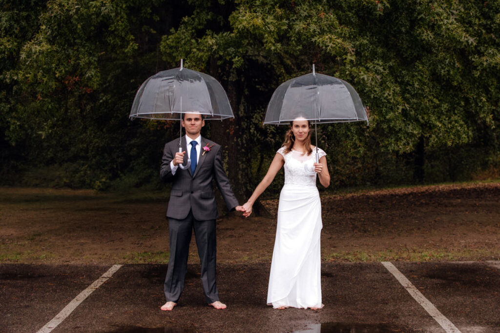 Rainy Day Elopement Wedding Ideas Tips Hocking Hills Ohio Midwest Elizabeth Nihiser Photography