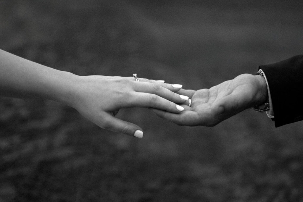 Rainy Day Elopement Wedding Ideas Tips Hocking Hills Ohio Midwest Elizabeth Nihiser Photography