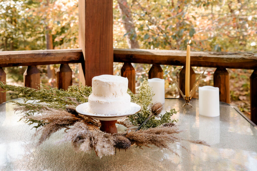 cottagecore wedding tablescape hocking hills ohio