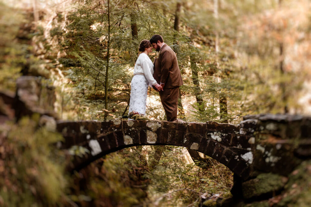 hocking hills ohio micro wedding upper falls old mans cave