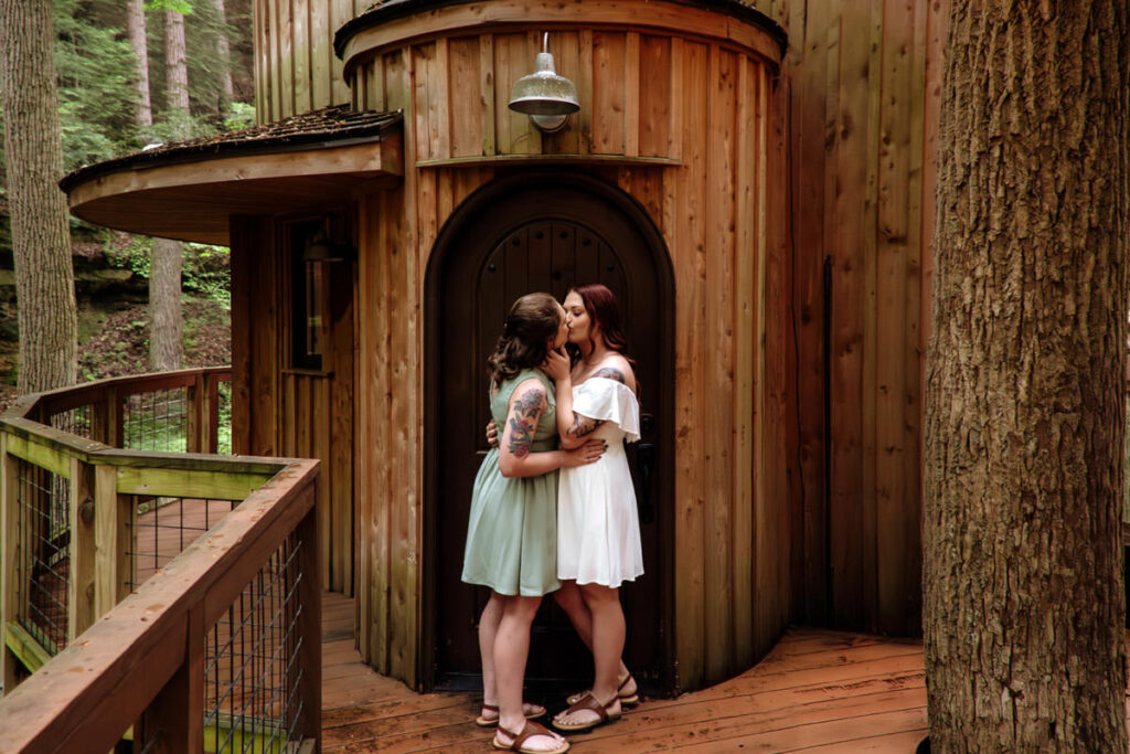 Hocking Hills Treehouse Surprise Proposal Engagement Hot Tub Boudoir