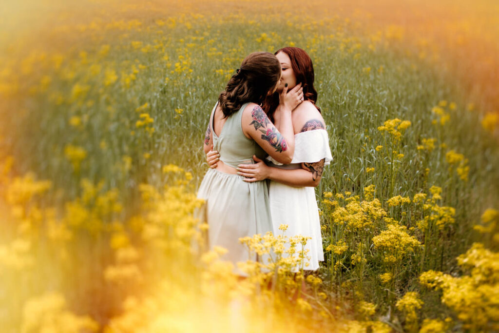 Hocking Hills Treehouse Surprise Proposal Engagement Hot Tub Boudoir