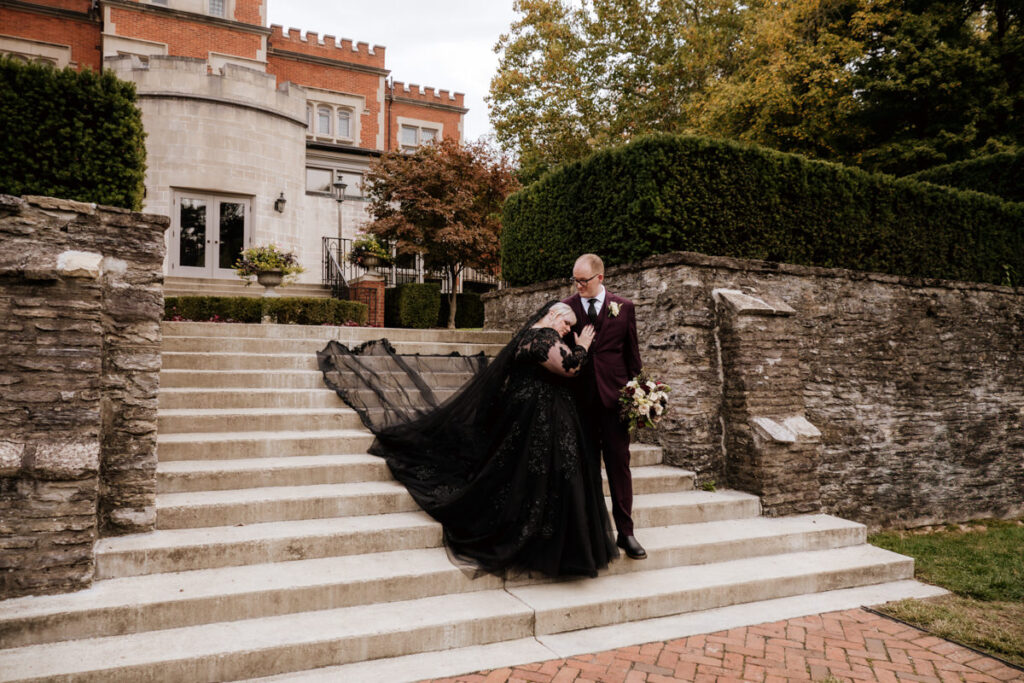 Jeffrey Mansion Dark Romantic Intimate October Fall Autumn Wedding in Columbus, Ohio Elizabeth Nihiser Photography Photographer portraits