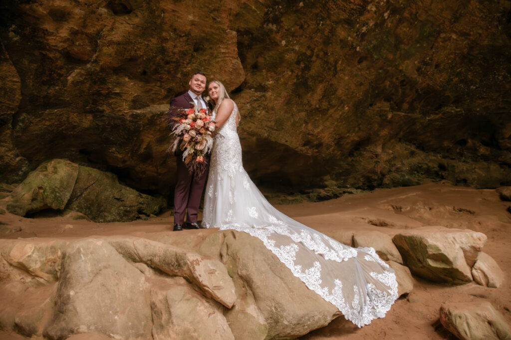 Wandering Weddings Ohio Hocking Hills Ash Cave Old Man's Cave State Park Wedding Elopement Adventurous Intimate Private Elizabeth Nihiser Photography Photographer Midwest West Virginia