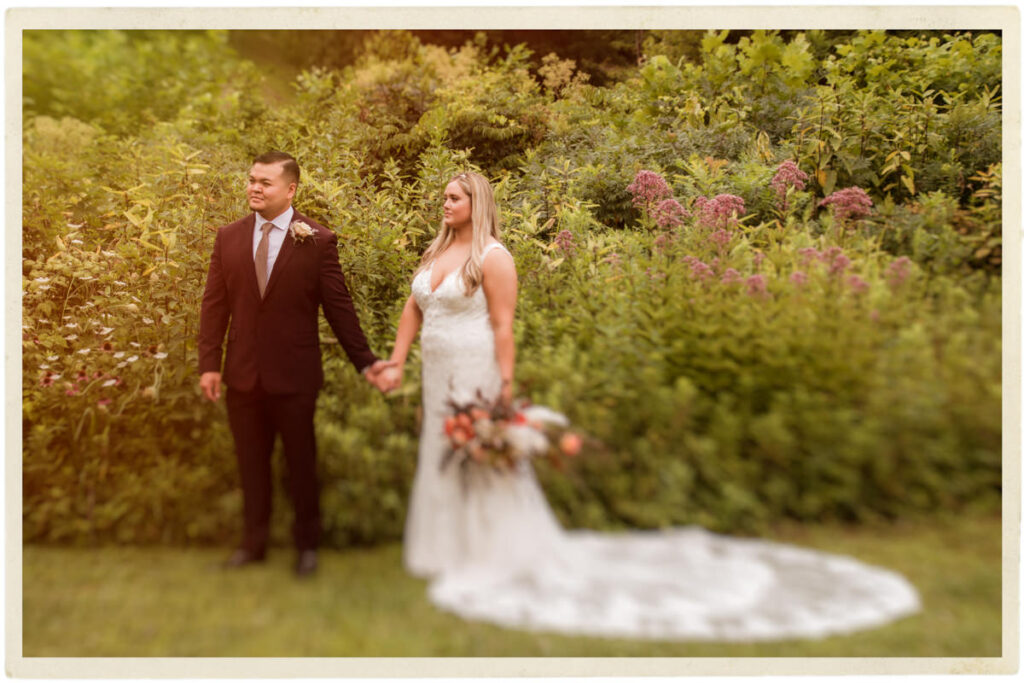 Wandering Weddings Ohio Hocking Hills Ash Cave Old Man's Cave State Park Wedding Elopement Adventurous Intimate Private Elizabeth Nihiser Photography Photographer Midwest West Virginia