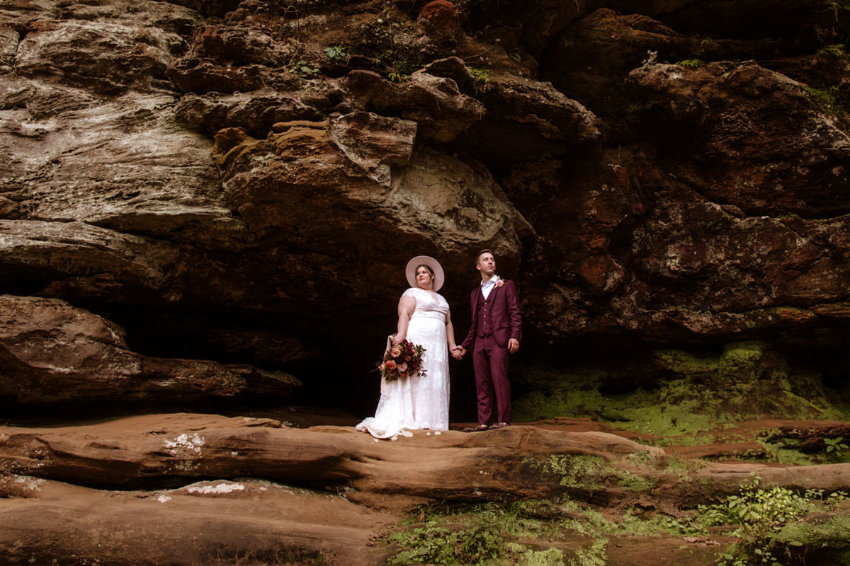 Old Mans Cave Elizabeth Nihiser Photography Wedding Elopement Photographer Ohio West Virginia Kentucky Indiana