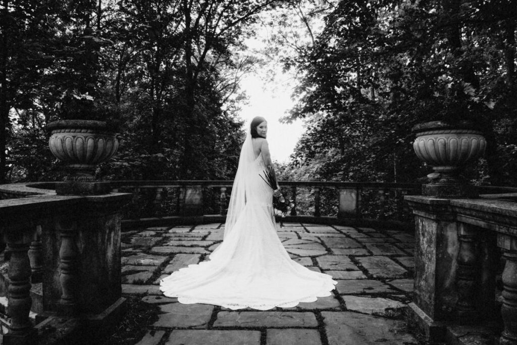 Akron Canton Ohio Intimate Wedding Photographer Bender's Tavern Stan Hywet Mansion Garden