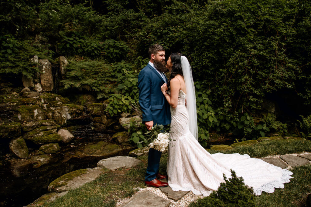 Akron Canton Ohio Intimate Wedding Photographer Bender's Tavern Stan Hywet Mansion Garden