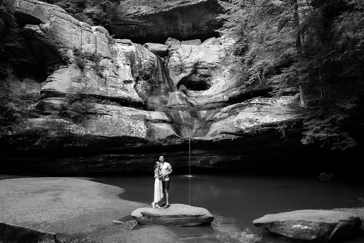 Hocking Hills Anniversary Portrait Session Ohio 1st 5th 10th 15th 20th 25th year celebration photos nature old mans cave ash cave cabin lodging cozy trees forest