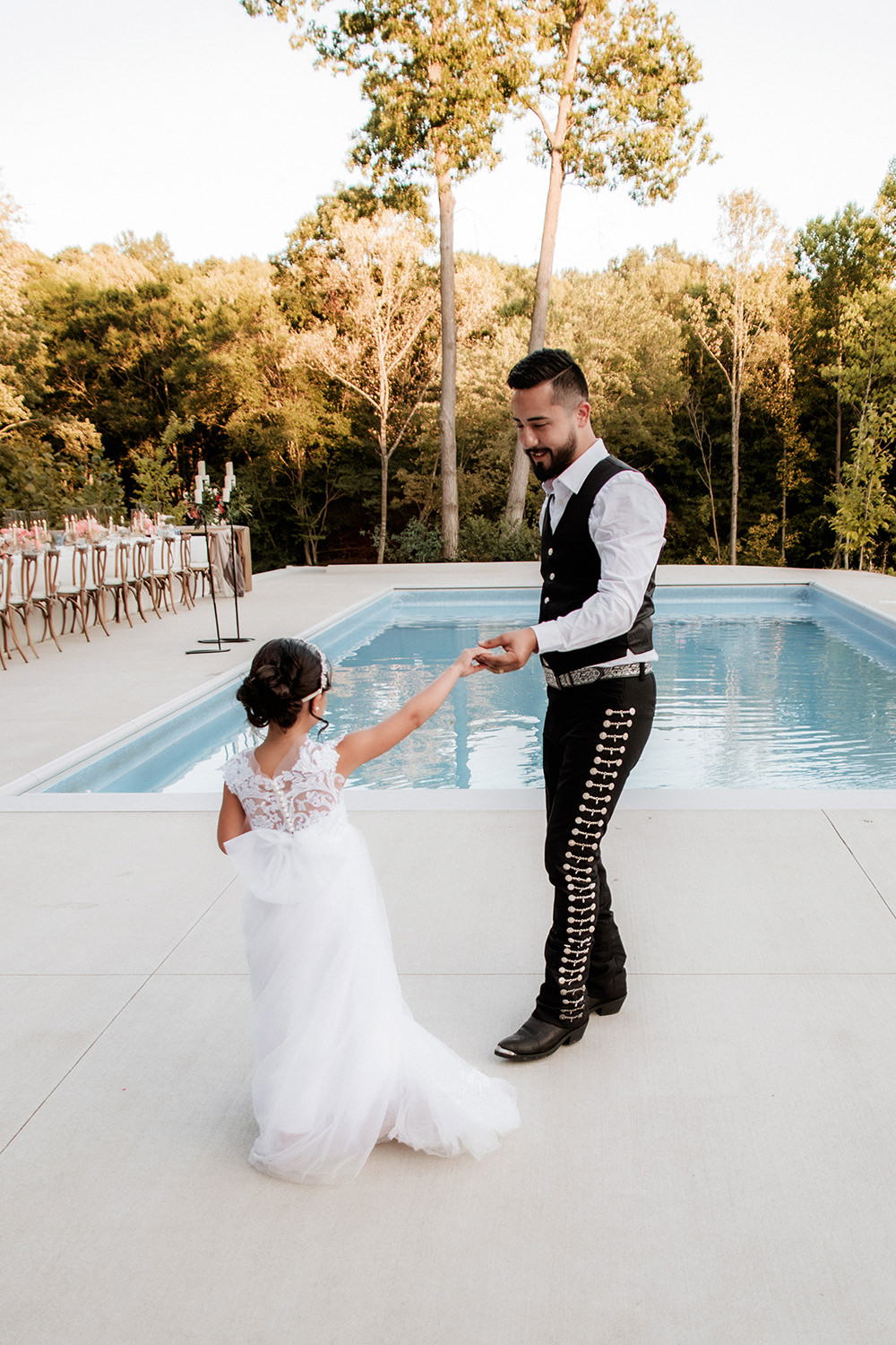 Star Lodge Hocking Hills pool wedding traditional Texas Mexican mexico destination travel photographer beautiful timeless