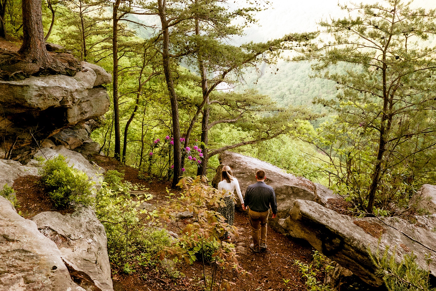 new river gorge west Virginia engagement photos couples session spring photographer Elizabeth Nihiser photography best top 10 travel us ohio motion blur artistic film