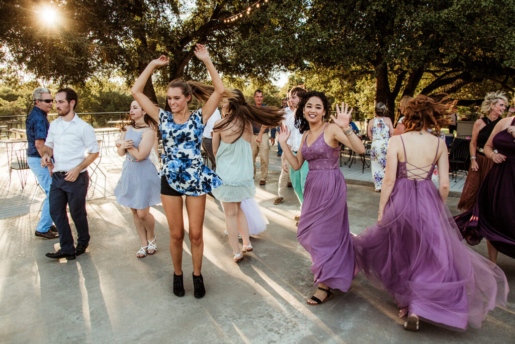 Texas Blum Stonebridge Wedding Venue Live Oak Tree Ceremony Hot Summer Ireland Irish Travel Destination Elizabeth Nihiser Wedding Photography