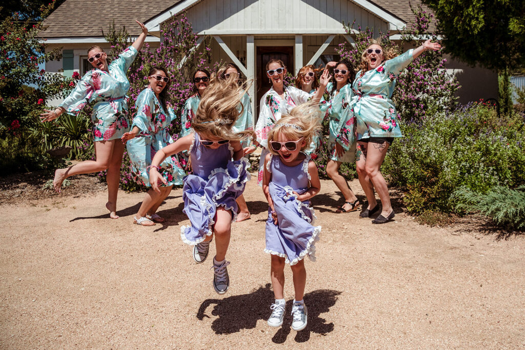 Texas Blum Stonebridge Wedding Venue Live Oak Tree Ceremony Hot Summer Ireland Irish Travel Destination Elizabeth Nihiser Wedding Photography